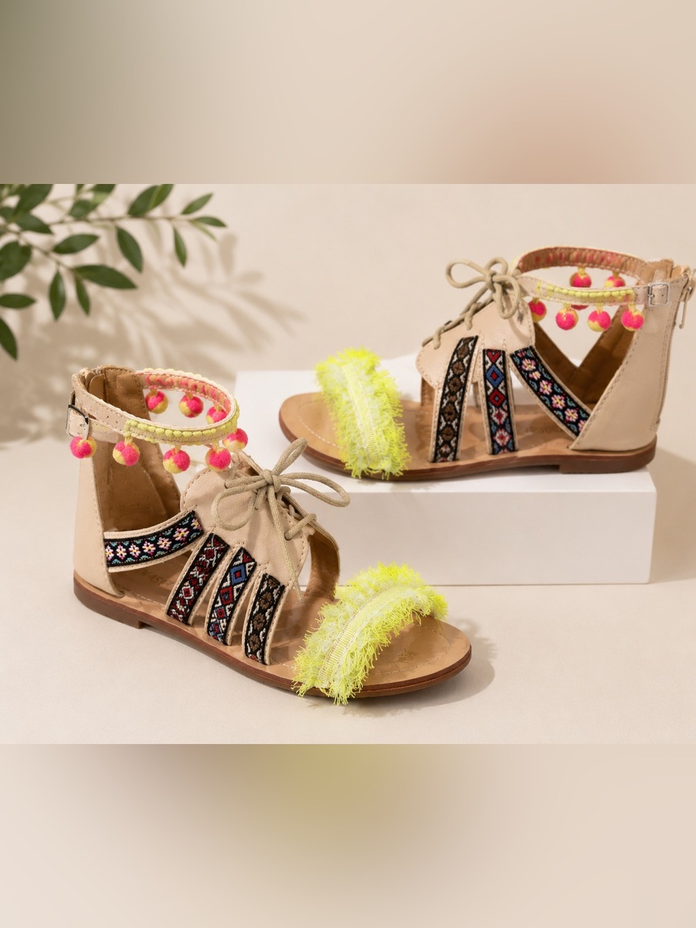 Chase + Chloe Boho Tussle Sandals size 5.5